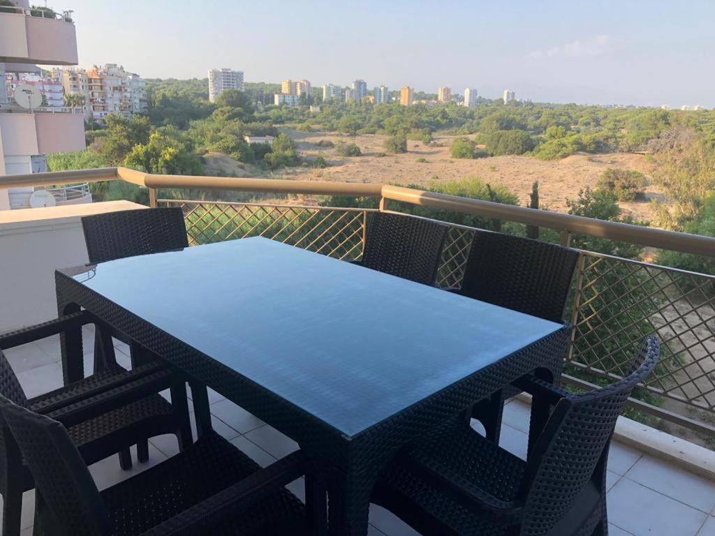 Lara Park Suites Анталия Екстериор снимка