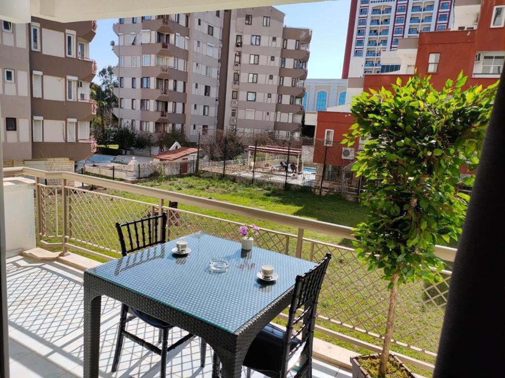 Lara Park Suites Анталия Екстериор снимка