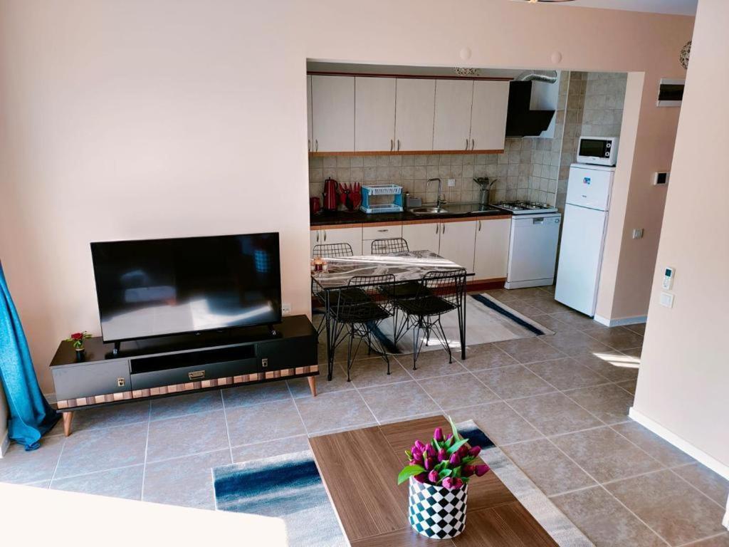 Lara Park Suites Анталия Екстериор снимка