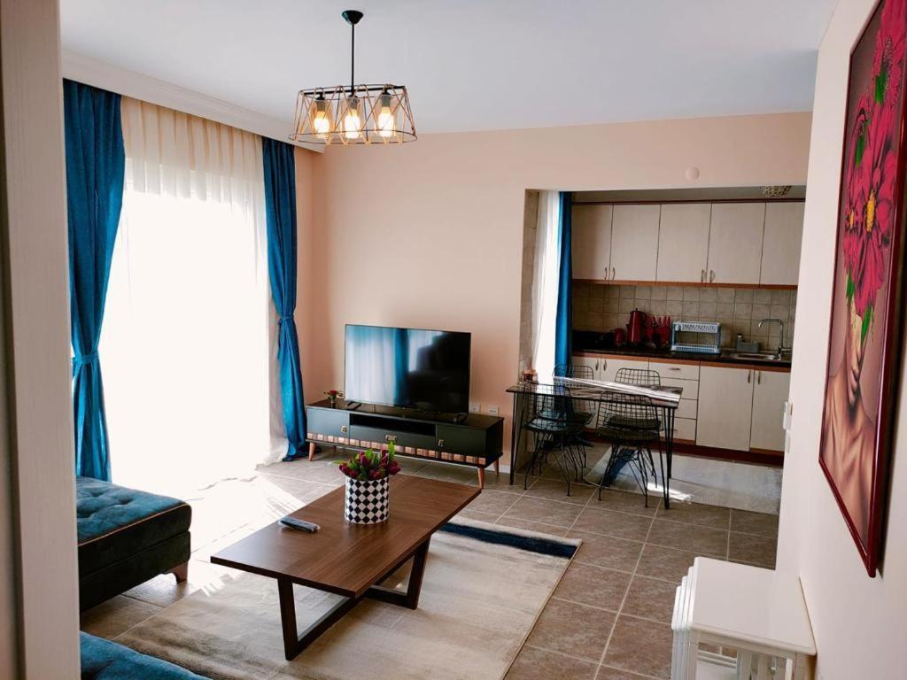 Lara Park Suites Анталия Екстериор снимка