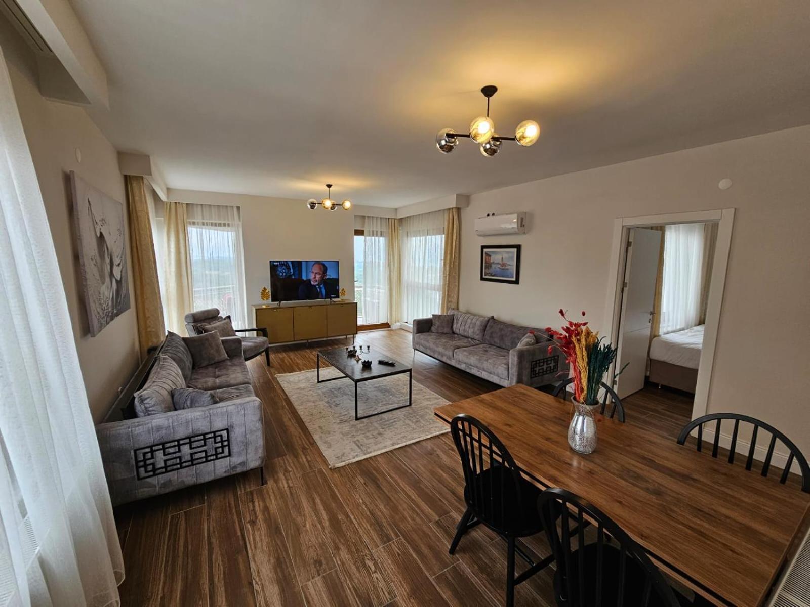 Lara Park Suites Анталия Екстериор снимка